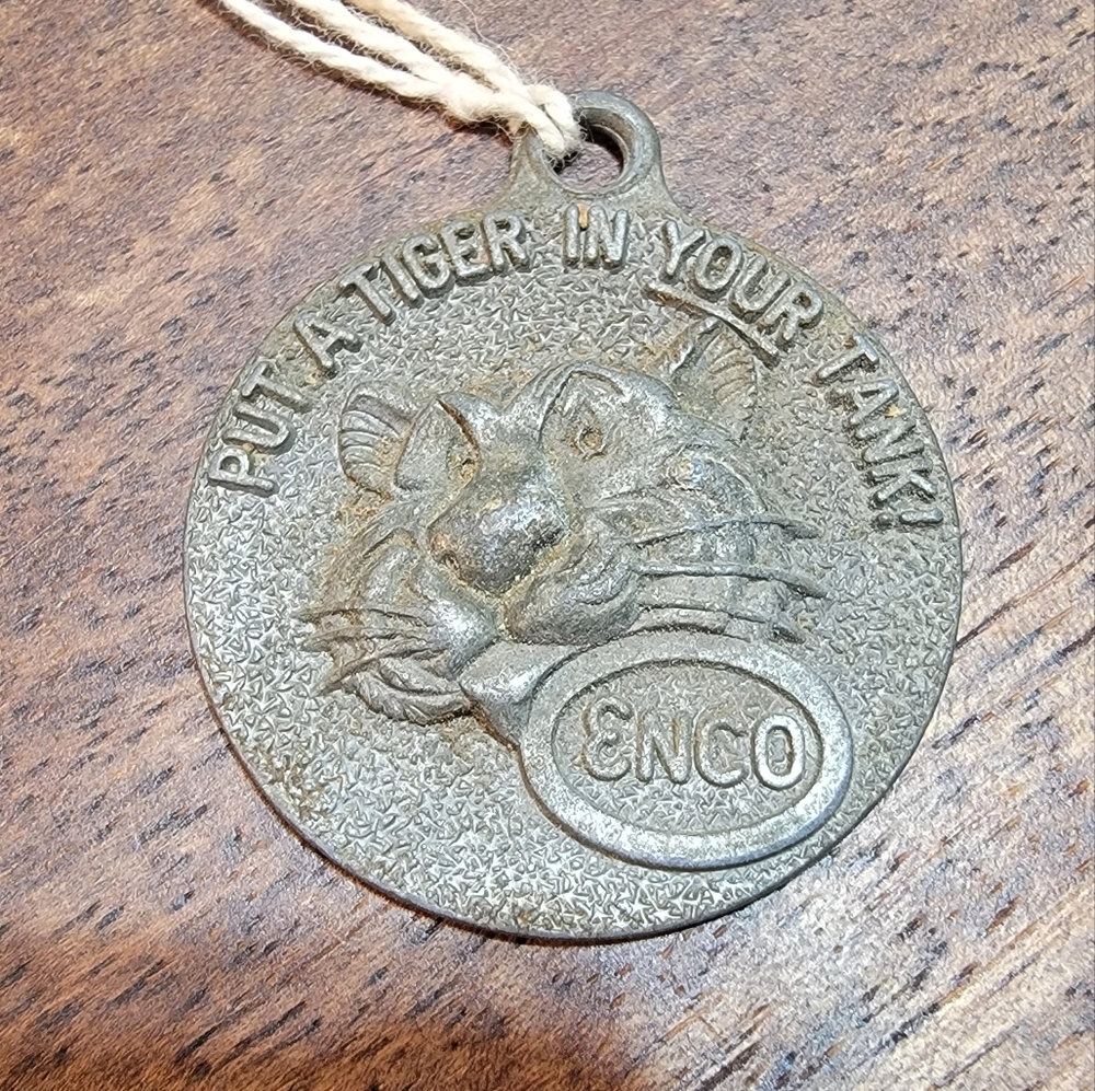 Vintage Enco happy motoring key club Keychain